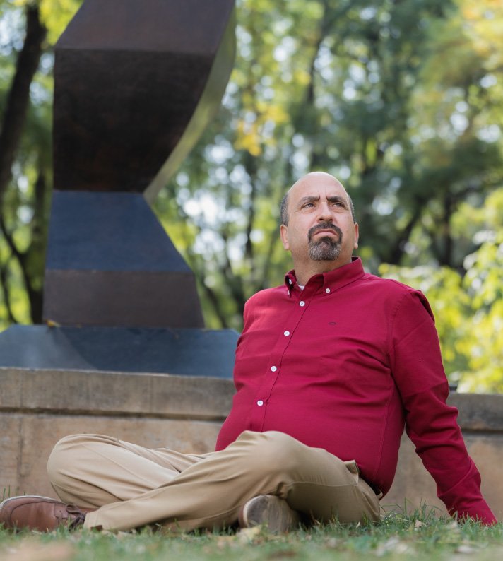 Roberto Dávila Pensar en tiempos de ruido